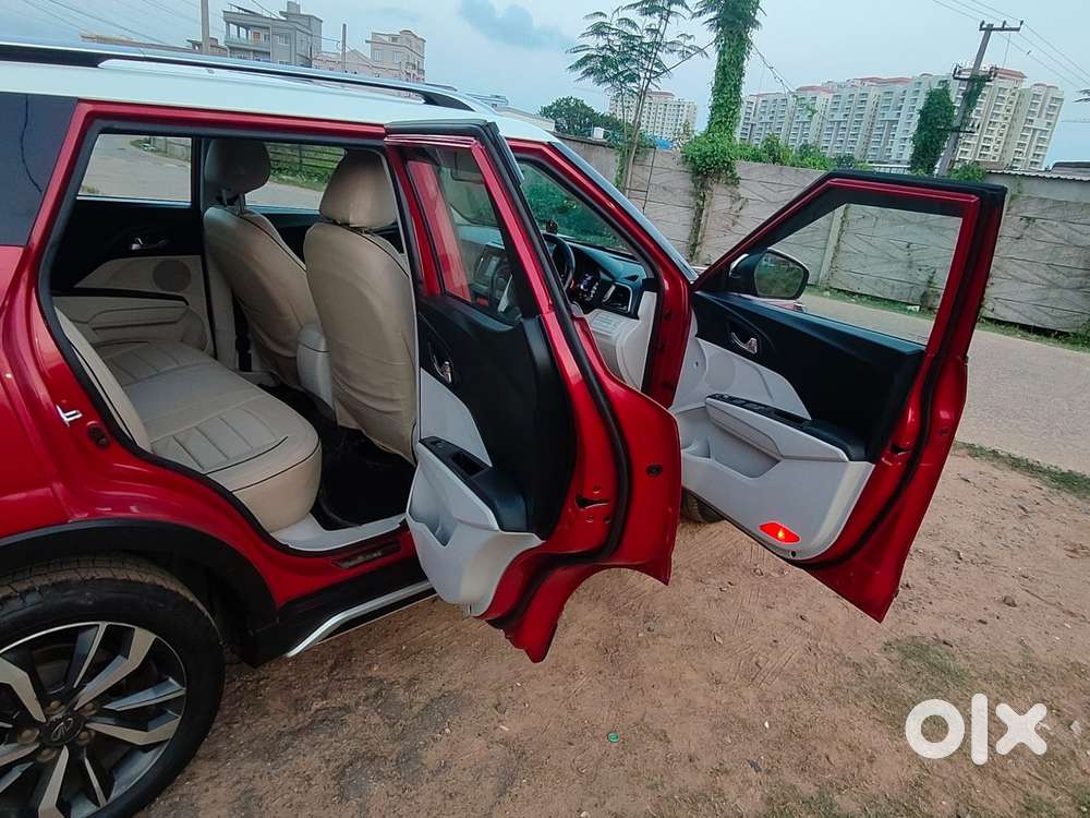 Mahindra Xuv300 W8 Option Dual Tone Diesel, 2019, Diesel