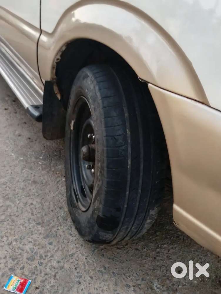 Chevrolet Tavera 2011 Diesel 210099 Km Driven