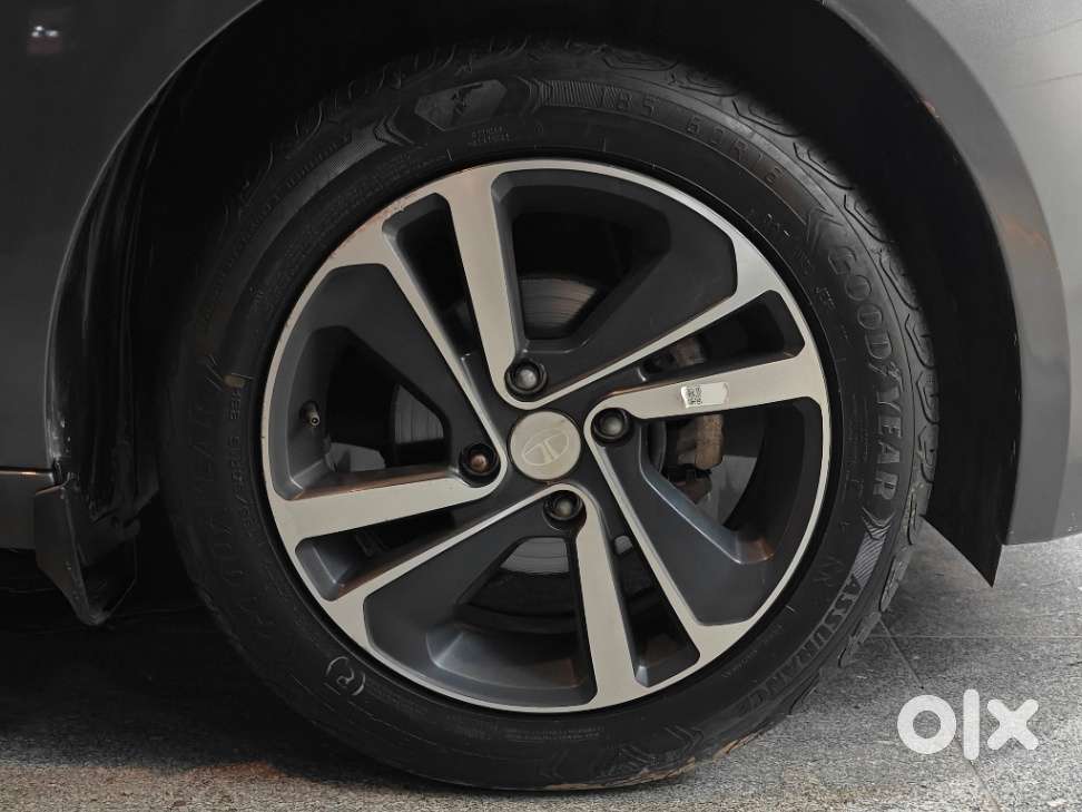 Tata Altroz 1.2 Xza Petrol Dct, 2022, Petrol