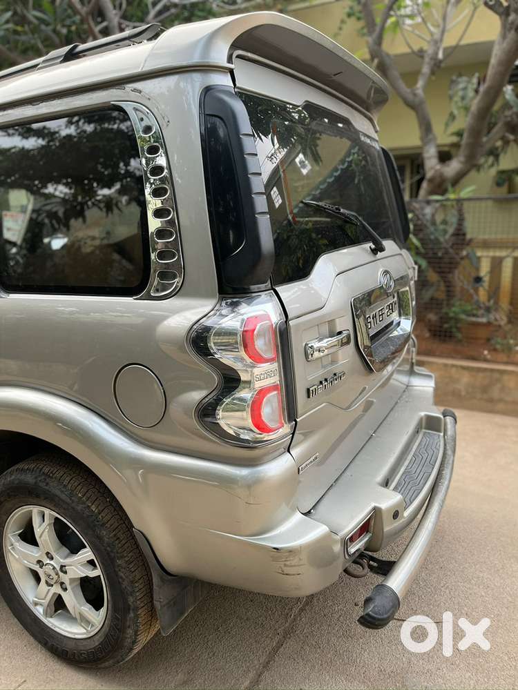 Mahindra Scorpio S10 Automatic Top End Diesel 2016