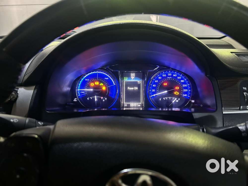 Toyota Camry Hybrid 2017