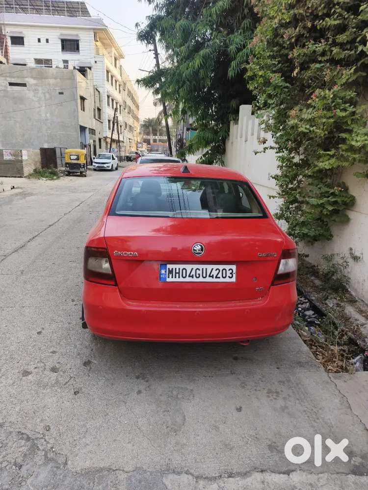 Skoda Rapid 2015 Diesel 97000 Km Driven Automatic 7gear