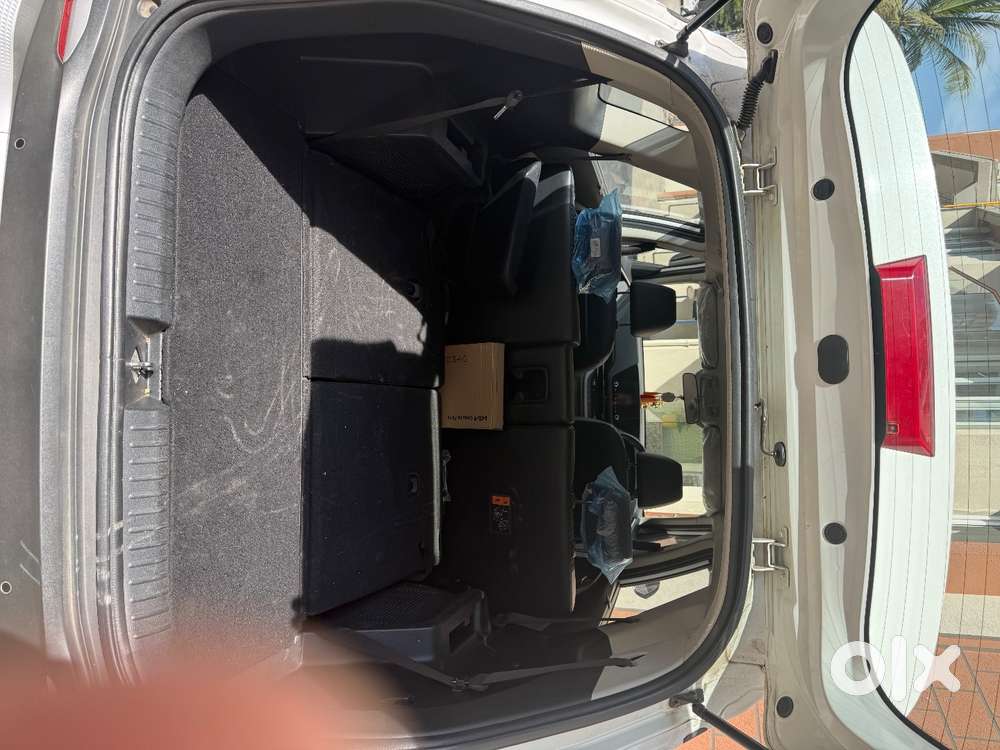 Kia Carens 1.5 Prestige Plus Turbo Engine.