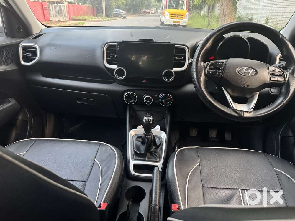 Hyundai Venue E, 2021, Petrol