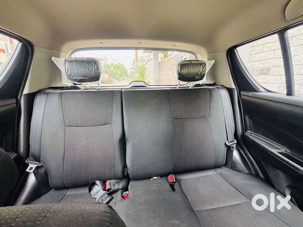 Maruti Suzuki Swift Lxi Option, 2017, Petrol