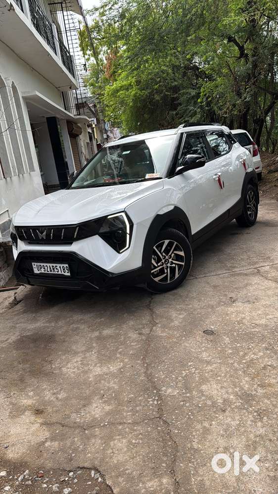Mahindra Xuv 3xo Petrol 2025
