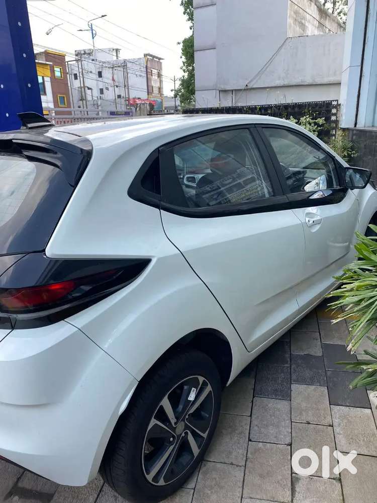 Tata Altroz Xz Plus S 2024 Petrol Well Maintained