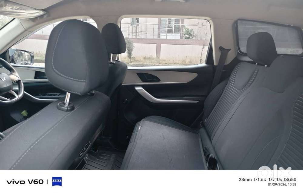 Mahindra Xuv700 2.2 Ax 3 Diesel At 5 Str, 2023, Diesel