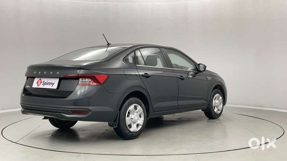 Skoda Slavia Active 1.0l Tsi Mt, 2022, Petrol