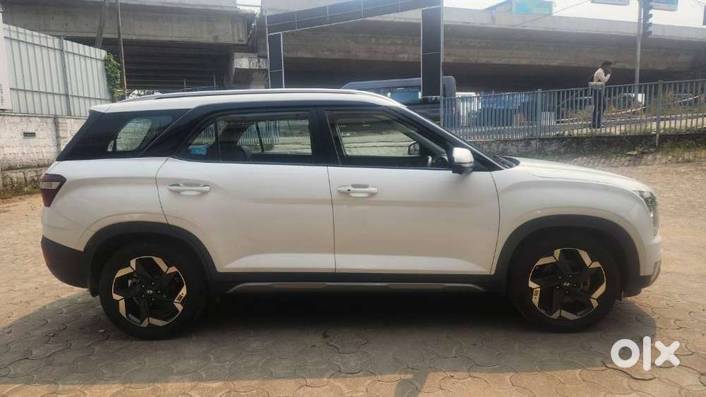 Hyundai Alcazar Signature, 2021, Petrol