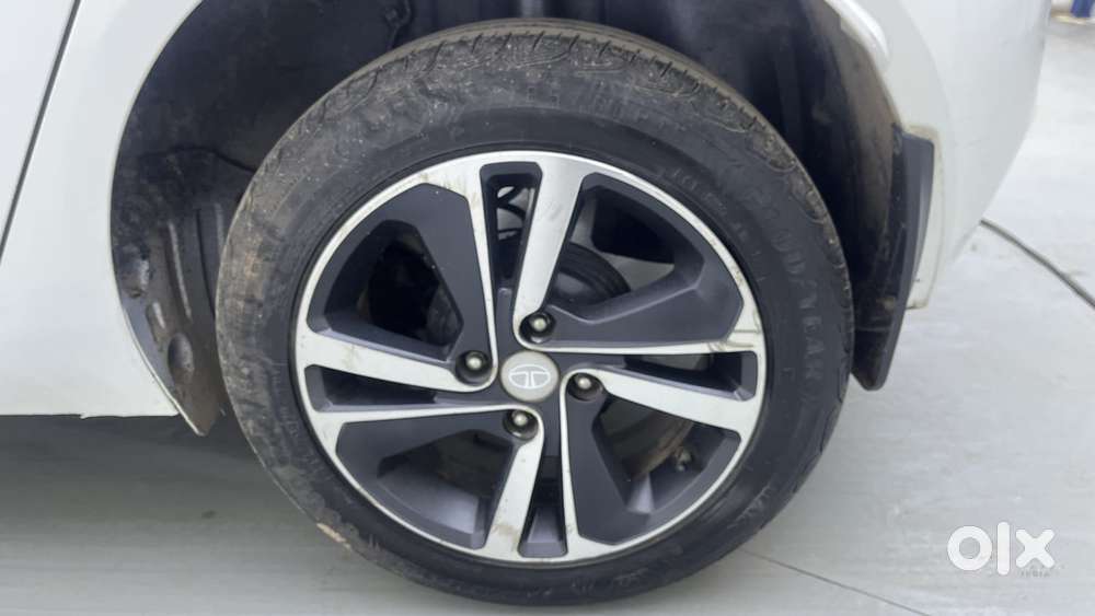 Tata Altroz 1.5 Xz Plus Diesel, 2023, Diesel