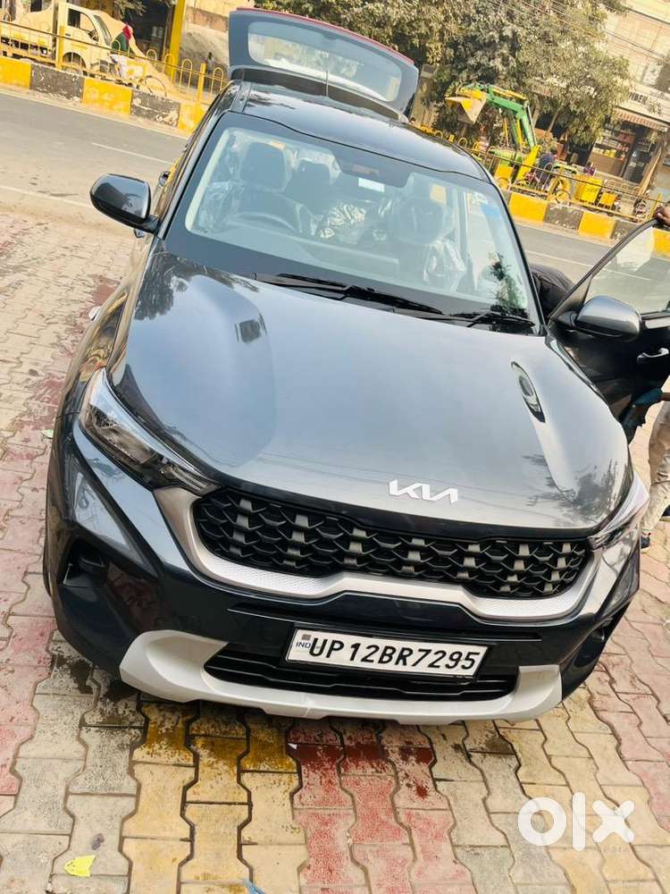 Kia Sonet 2023 Petrol 29000 Km Driven