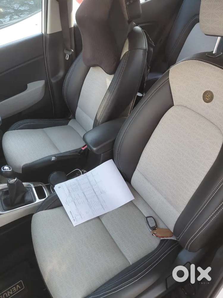 Hyundai Venue 2024 Petrol 42000 Km Driven