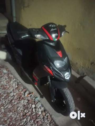 Aprilia sr 150 2nd best sale hand price