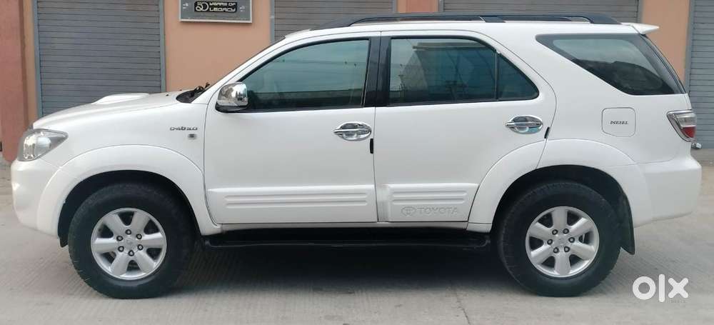 Toyota Fortuner 4x4 At, 2010, Diesel
