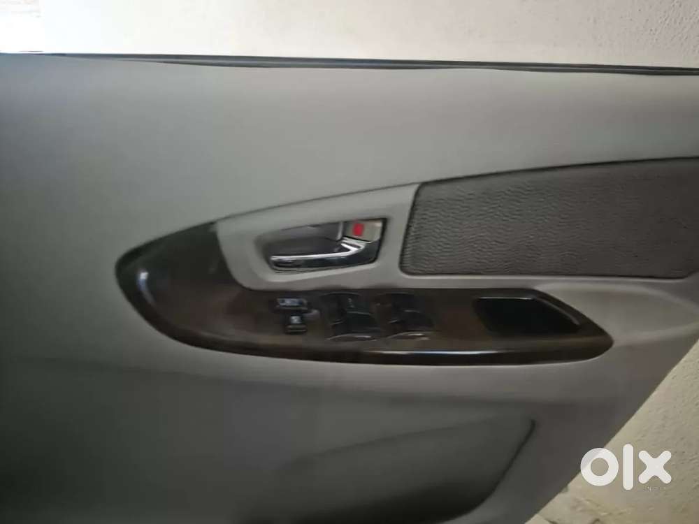 Toyota Innova 2.5 Vx 7 Seater Bs Iv, 2013, Diesel