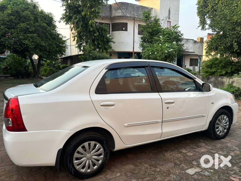 Toyota Etios 1.5 Petrol Manual 2012