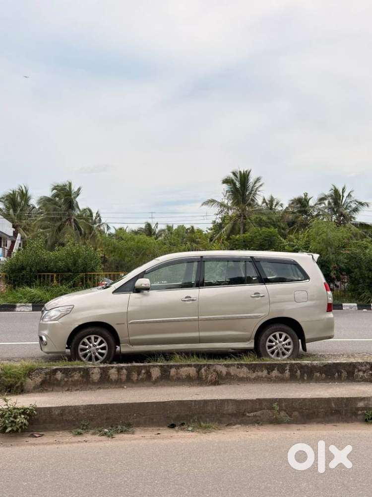Toyota Innova 2.5 V 8 Str, 2013, Diesel