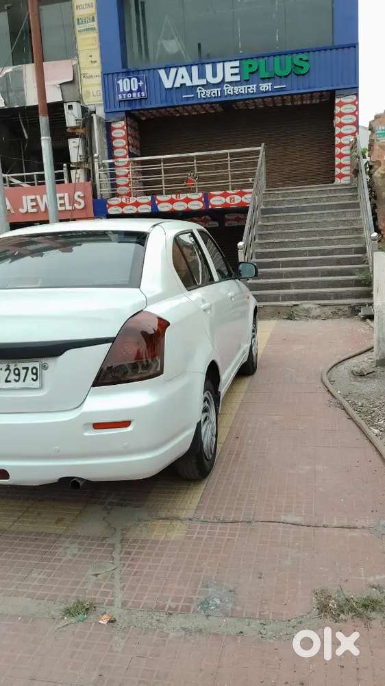 Maruti Suzuki Swift Dzire 2012