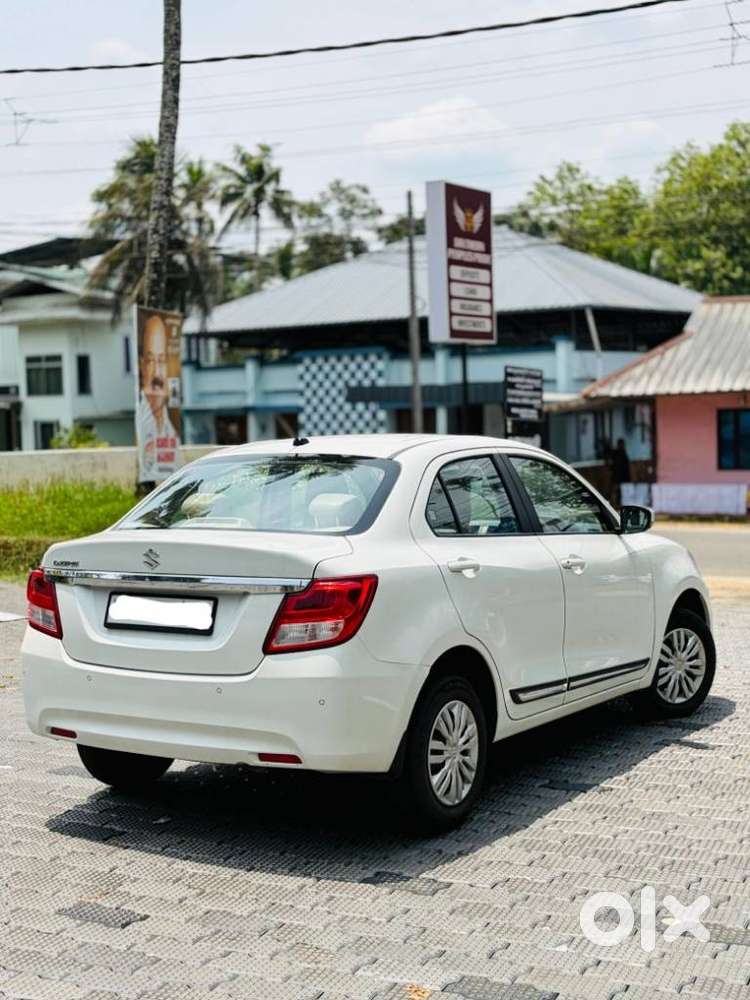 Maruti Suzuki Dzire 1.2 Vxi, 2023, Petrol