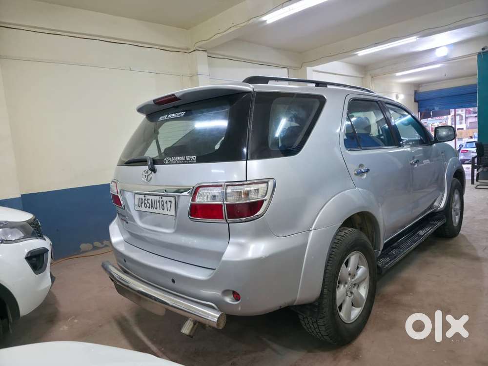 Toyota Fortuner 4x4 Manual Limited Edition, 2010, Diesel