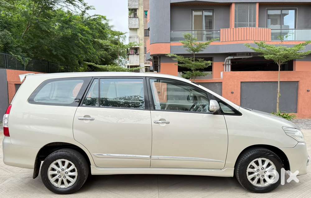Toyota Innova 2.5 Vx 7 Str Bs-iii, 2014, Diesel