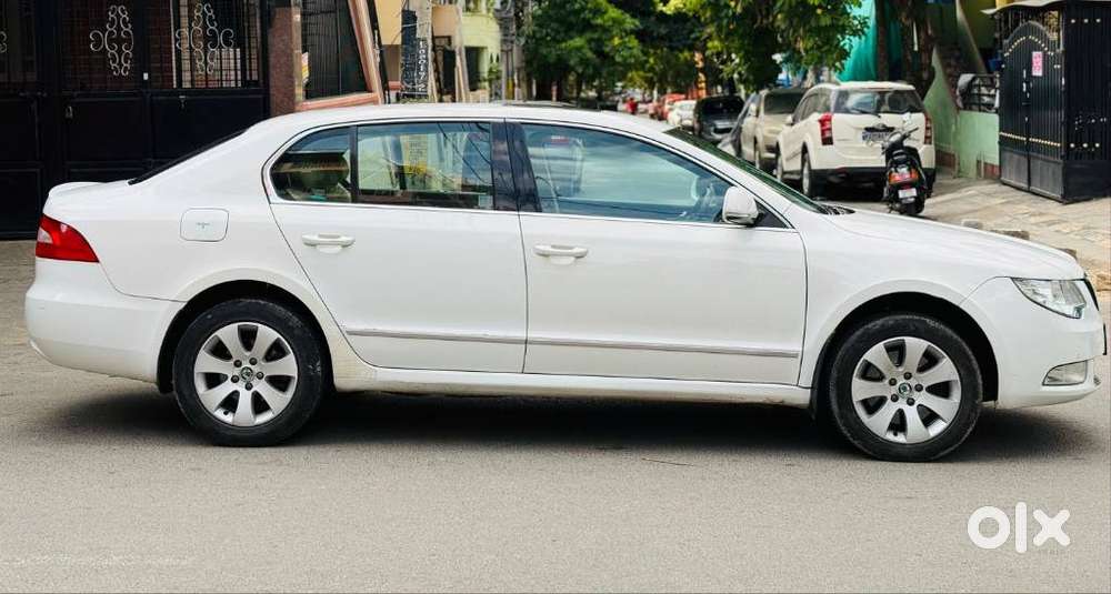 Skoda Superb Elegance 1.8 Tsi Mt, 2012, Petrol