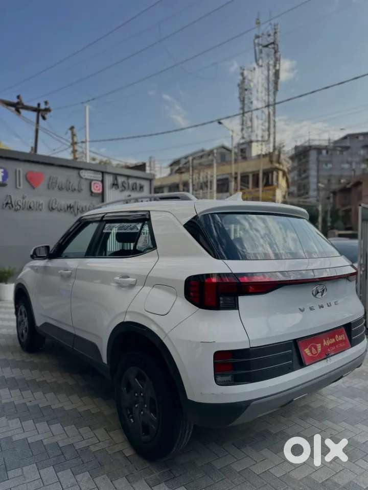 Hyundai Venue S 1.2 Petrol, 2024, Petrol