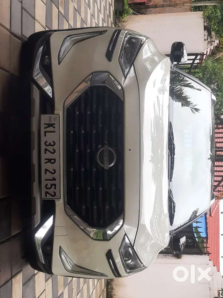 Dual Tone Xv Magnite No Accidents, Company Service, Brand New Battery