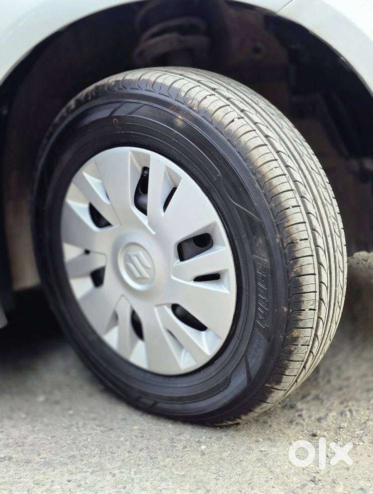 Maruti Suzuki Swift Vxi + Manual, 2013, Petrol