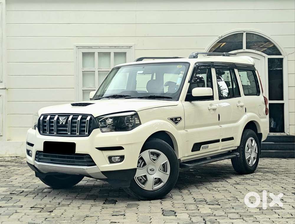 Mahindra Scorpio Classic, 2023, Diesel