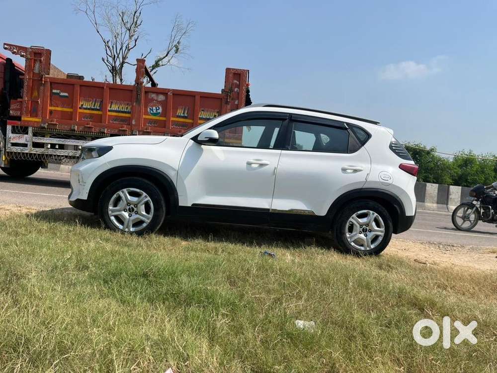 Kia Sonet 2022 Petrol Well Maintained