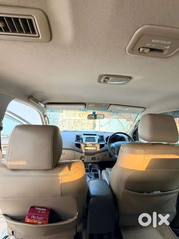 Toyota Fortuner 2012 4x2 Automatic