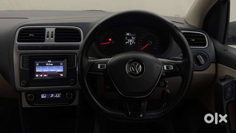 Volkswagen Polo 2009-2013 Petrol Highline 1.2l, 2016, Petrol