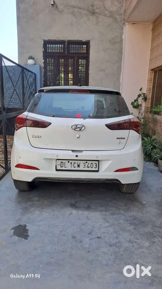 Hyundai I20 2017 Petrol 70000 Km Driven