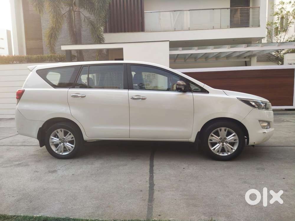 Toyota Innova Crysta 2.4 V 7 Str, 2017, Diesel