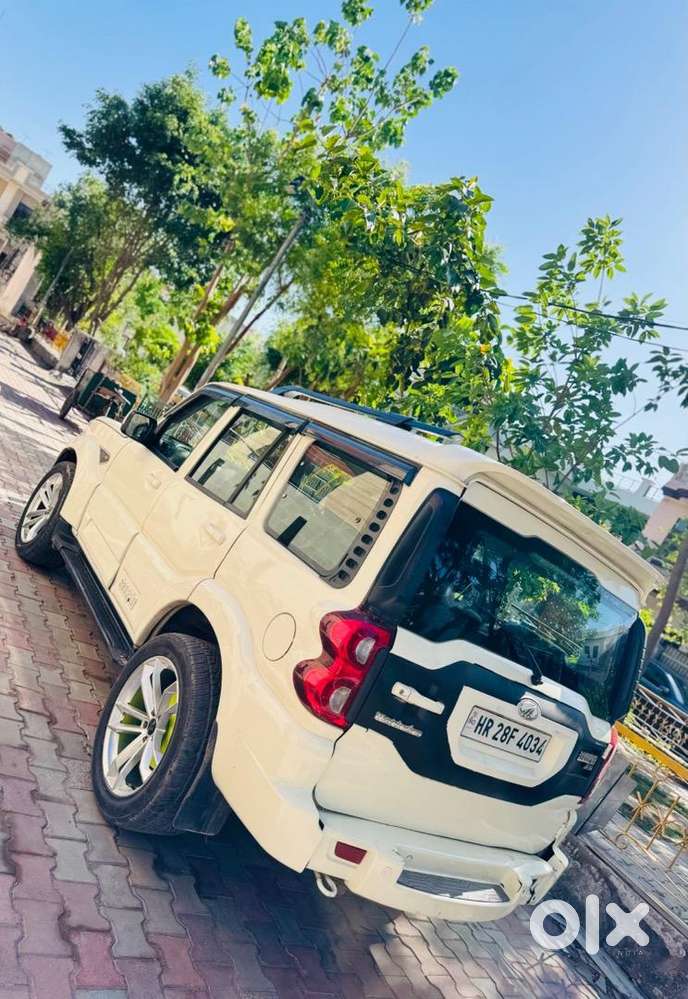 Mahindra Scorpio Classic 2015