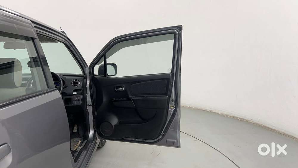 Maruti Suzuki Stingray Vxi, 2014, Petrol