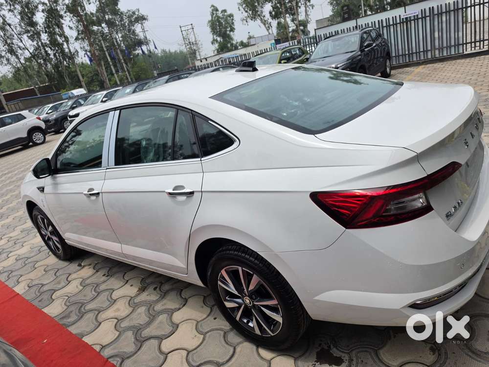 Skoda Slavia Style 1.0l Tsi At, 2026, Petrol