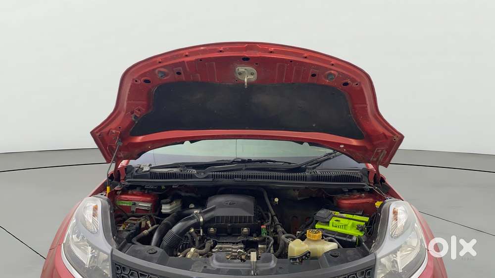 Tata Nexon 1.2 Revotron Xt, 2018, Petrol