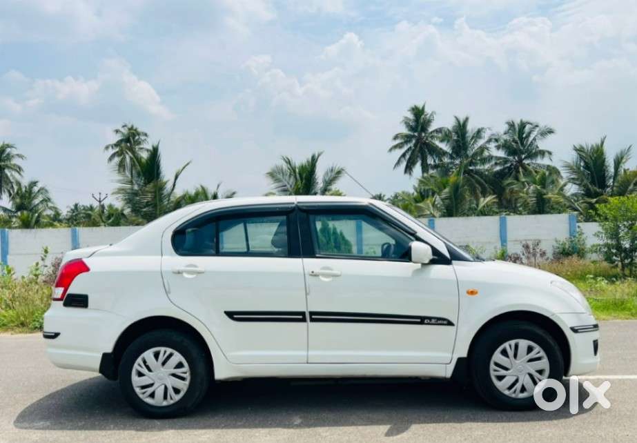 Maruti Suzuki Swift Dzire Lxi Option, 2010, Petrol