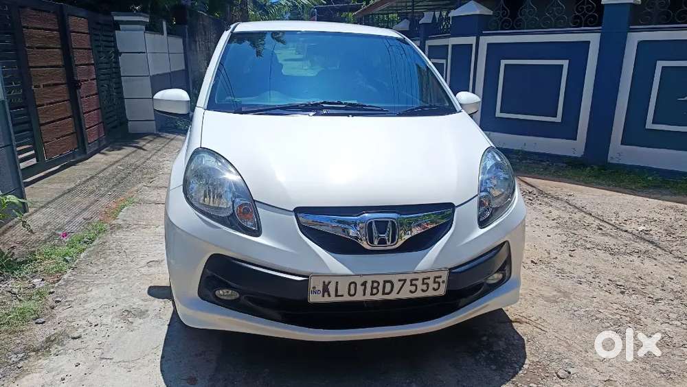 Honda Brio Vx Mt 2011 / November Model