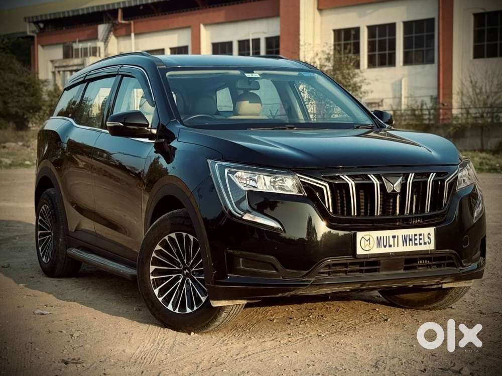 Mahindra Xuv700 2.0 Mx Petrol Mt 5 Str, 2024, Petrol