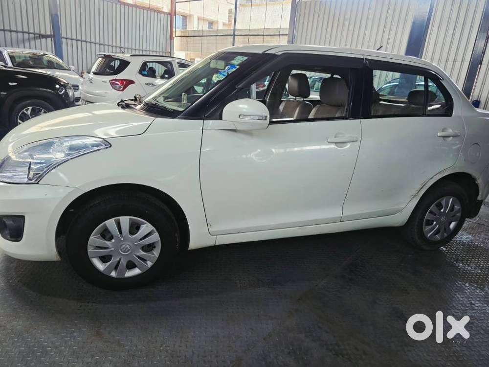 Maruti Suzuki Swift Dzire 1.2 Vxi Bsiv, 2015, Petrol