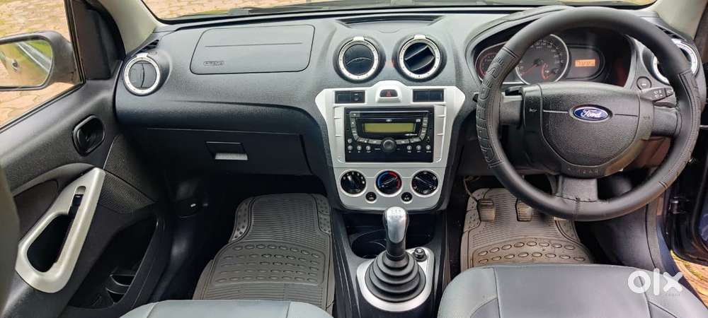 Ford Figo Petrol Titanium, 2010, Petrol