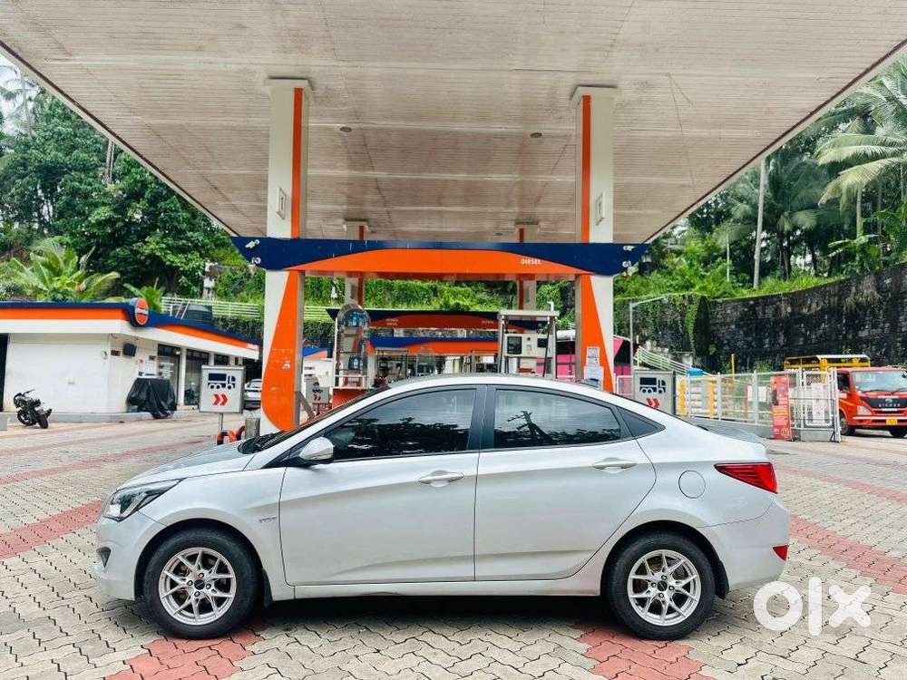 Hyundai Verna Fluidic 1.6 Vtvt, 2015, Petrol