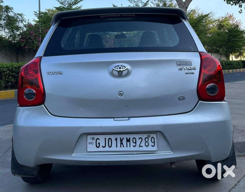 Toyota Etios Liva 2011-2012 G, 2011, Petrol