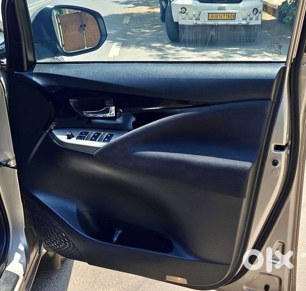 Toyota Innova Crysta 2.4 V, 2017, Diesel