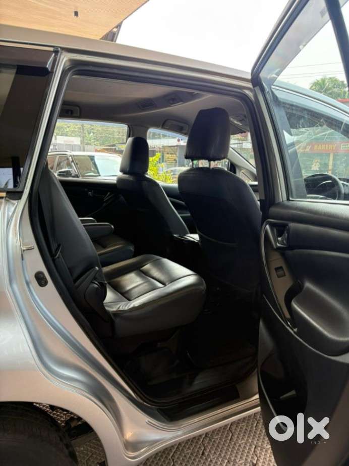 Toyota Innova Crysta 2.4 G Mt, 2017, Diesel