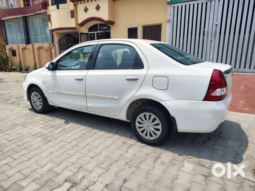 Toyota Etios 2010-2012 V, 2011, Petrol